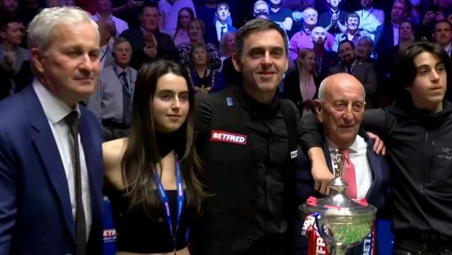 此次她在冠 此次她在冠