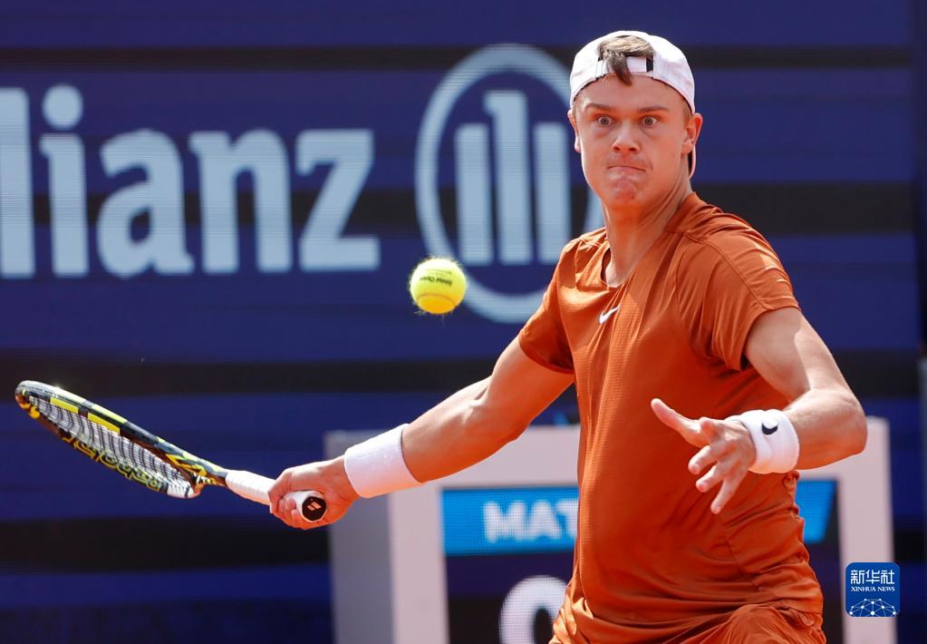 态和阵容深 态和阵容深